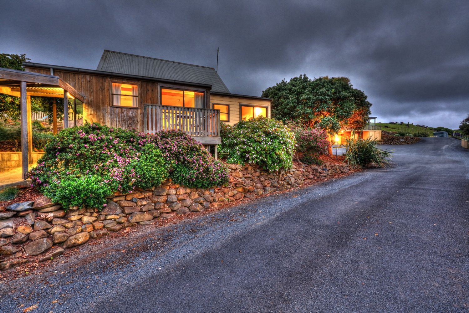 Stanley Seaview Inn accommodation overlooking Stanley and The Nut in North West Tasmania